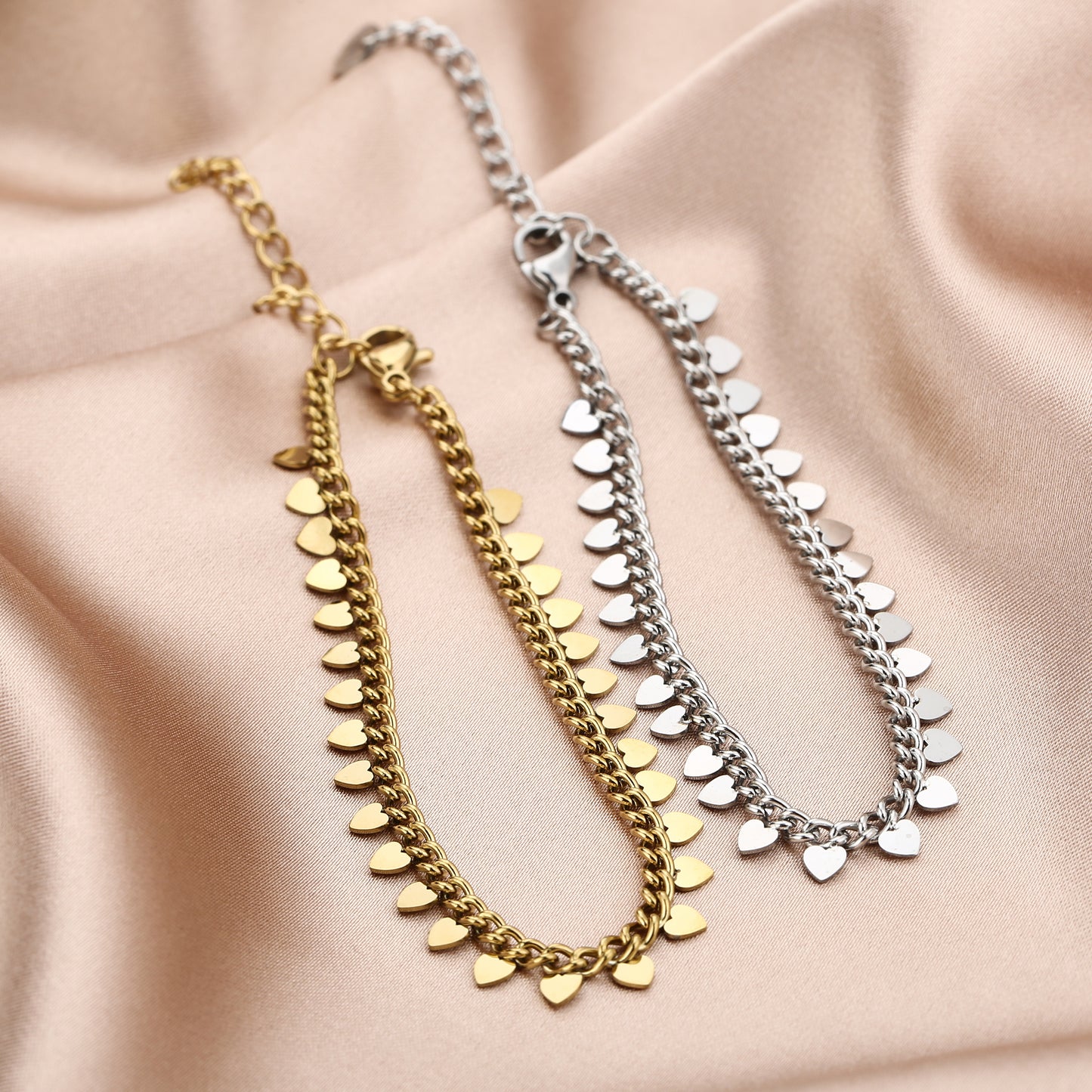 Armband Closed Hearts